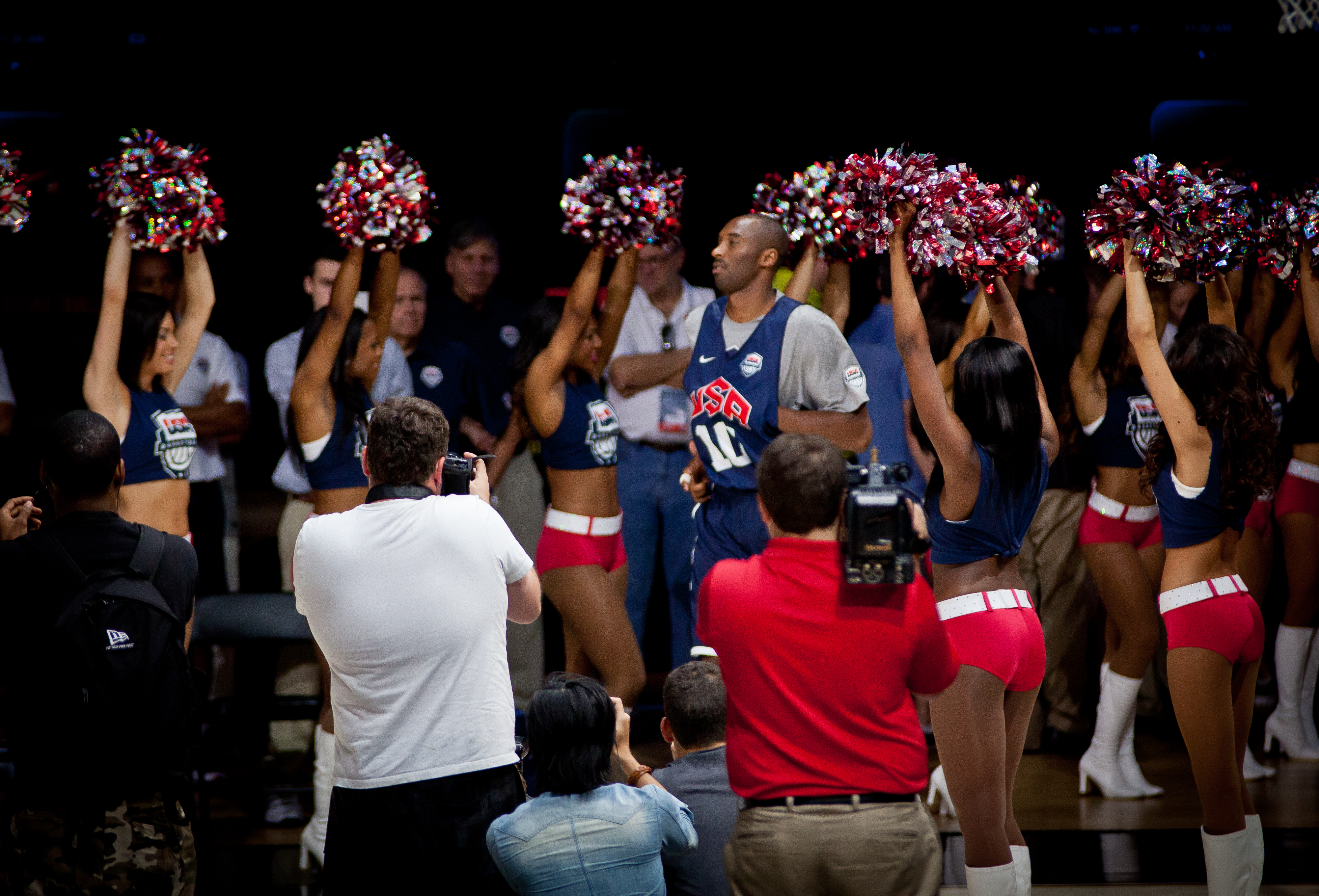 Kobe Bryant vs Bowman's Best: Which Is Better for Collectors?